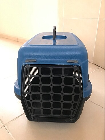 Kedi taşıma kabı