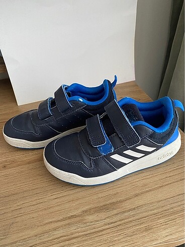 Adidas Orjinal Adidas çocuk ayakkabısı