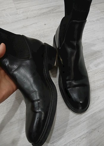 Siyah Deri Kadın Bot, Kalın Topuk, Tokalı - Görsel 2
