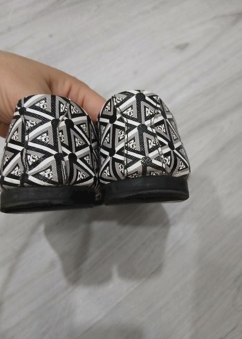 Kadın Gri Yılan Desenli Tokalı Topuklu Babet - Görsel 4