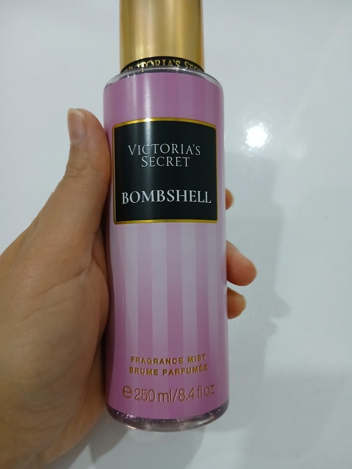 Victoria's Secret Bombshell Kadın Parfümü 240 ml - Görsel 2