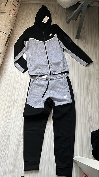 Nike panda techh