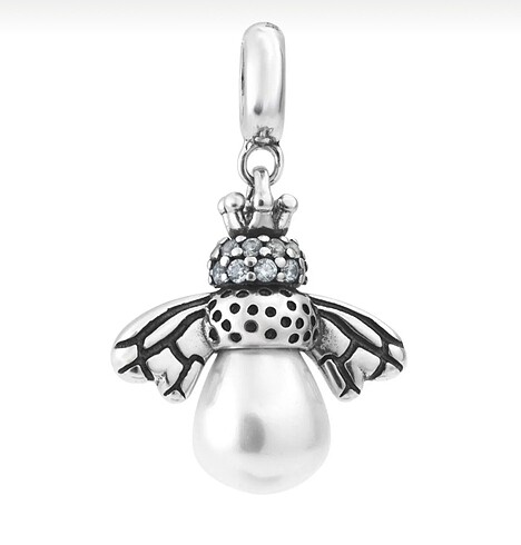 Kraliçe arı charm