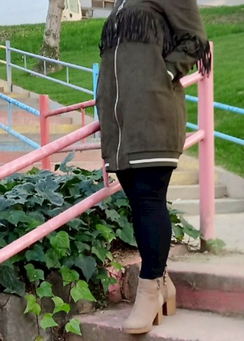 Haki Uzun Kollu Püsküllü Süet Kadın Kaban - Görsel 3