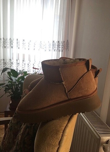 UGG W Classic Ultra Mini Platform taba