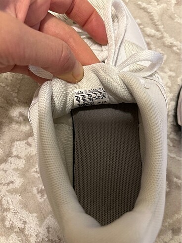 35 Beden beyaz Renk Adidas Çocuk spor ayakkabı