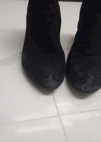 Siyah Süet Tokalı Kadın Bot - Görsel 2