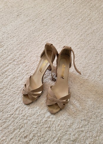 Bej Süet Bağcıklı İnce Topuklu Kadın Ayakkabı - Görsel 2