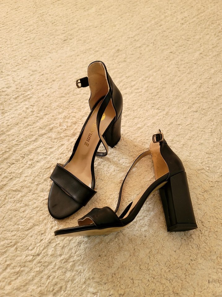 Siyah Topuklu Kadın Ayakkabı - Görsel 3