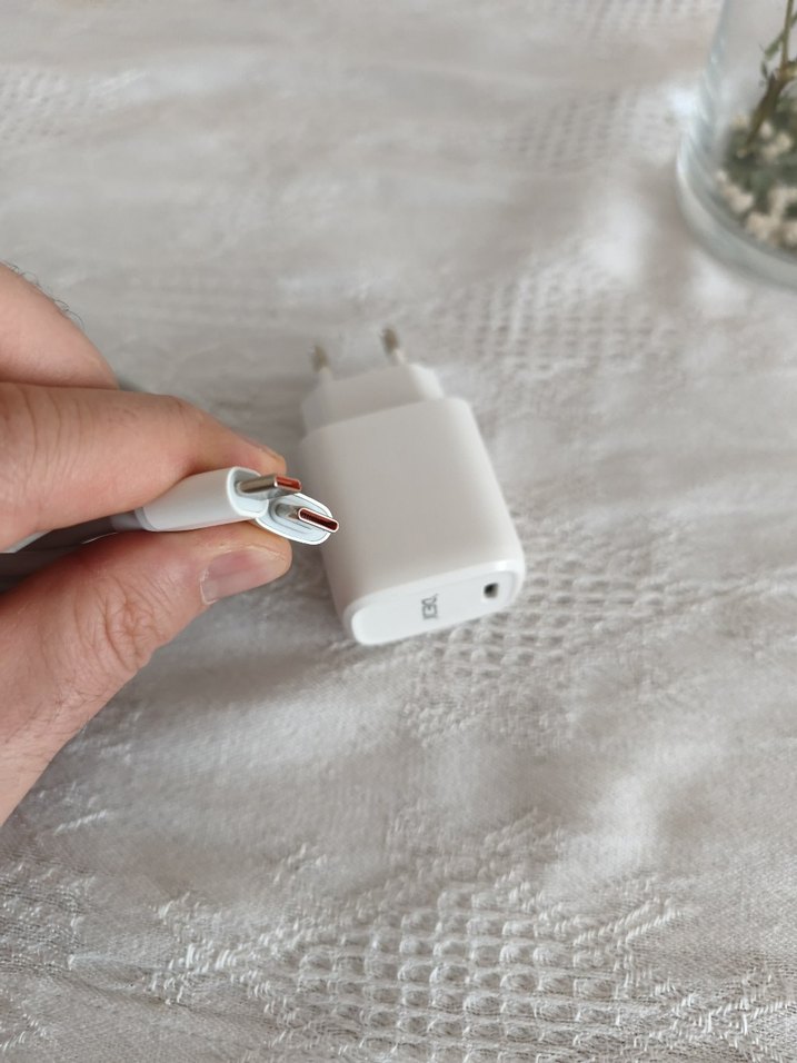 ORİJİNAL DEJI Telefon Şarj Adaptörü + 100W destekli Kablo - Görsel 3