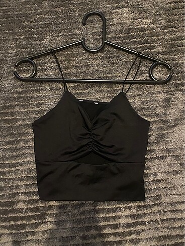 Siyah Crop