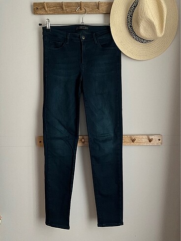 Toparlayıcı skinny jean