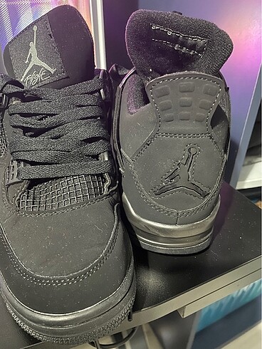 Nike air jordan 4 black cat