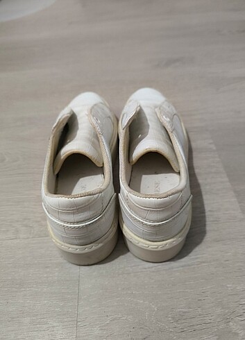 37 Beden Sneaker