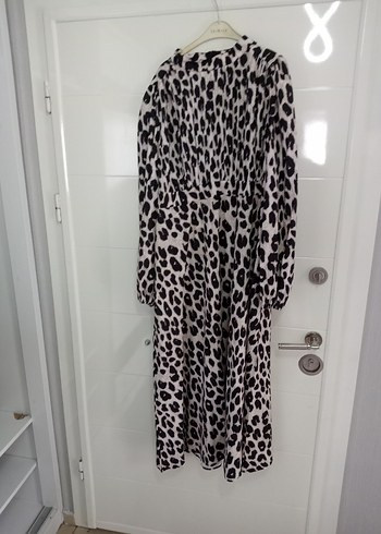 Leopar Desenli Uzun Kollu Uzun Elbise - Görsel 2