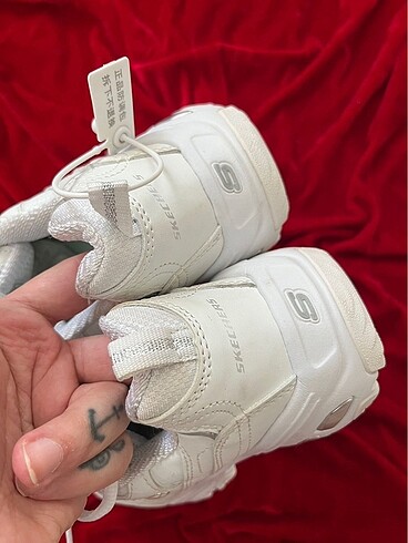 39 Beden beyaz Renk Skechers Dlites