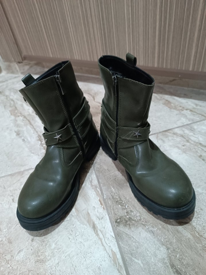 Yeşil Kamuflaj Desenli Kadın Deri Bot - Görsel 2