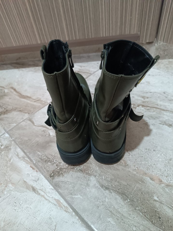 Yeşil Kamuflaj Desenli Kadın Deri Bot - Görsel 3