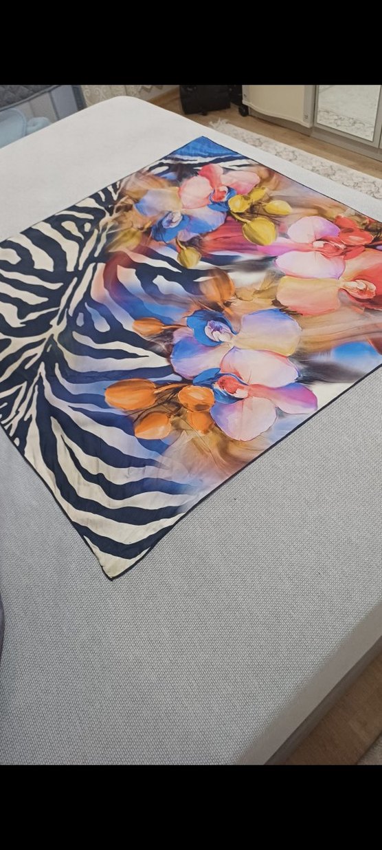 levidor twill İpek eşarp - Görsel 2