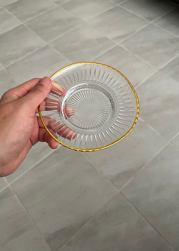 LC Waikiki Altın Renkli Cam Çay Bardağı Altlığı Seti