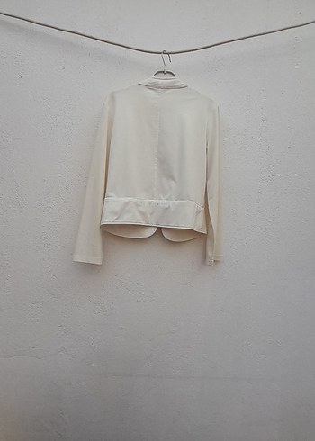 Düğmeli Kısa Beyaz Kadın Blazer Ceket - Görsel 2