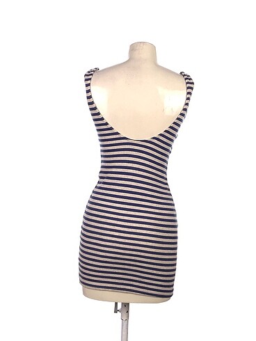 s Beden PreLoved Kısa Elbise %70 İndirimli.