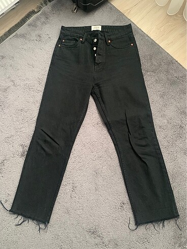 Zara Straight Fit