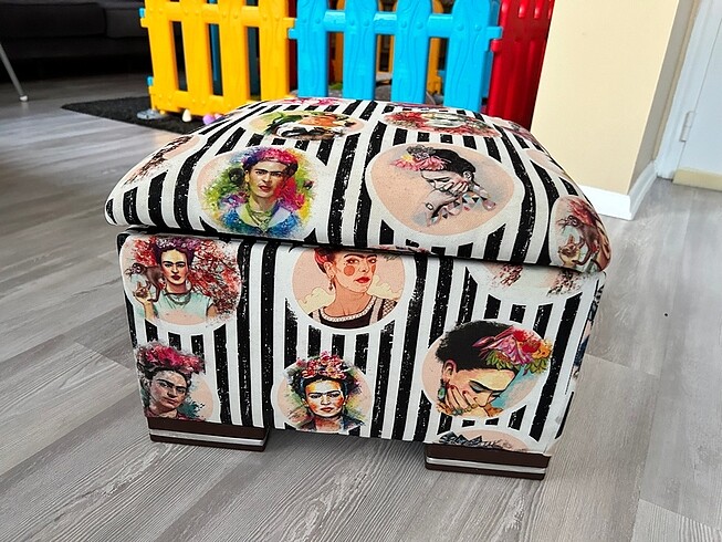 Diğer Frida Kahlo puf