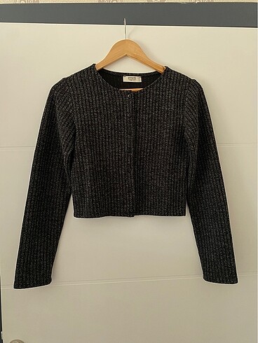 Fabrika kırçıllı gri crop hırka