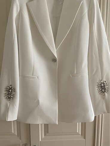 36 Beden beyaz Renk Taşlı Blezear Ceket