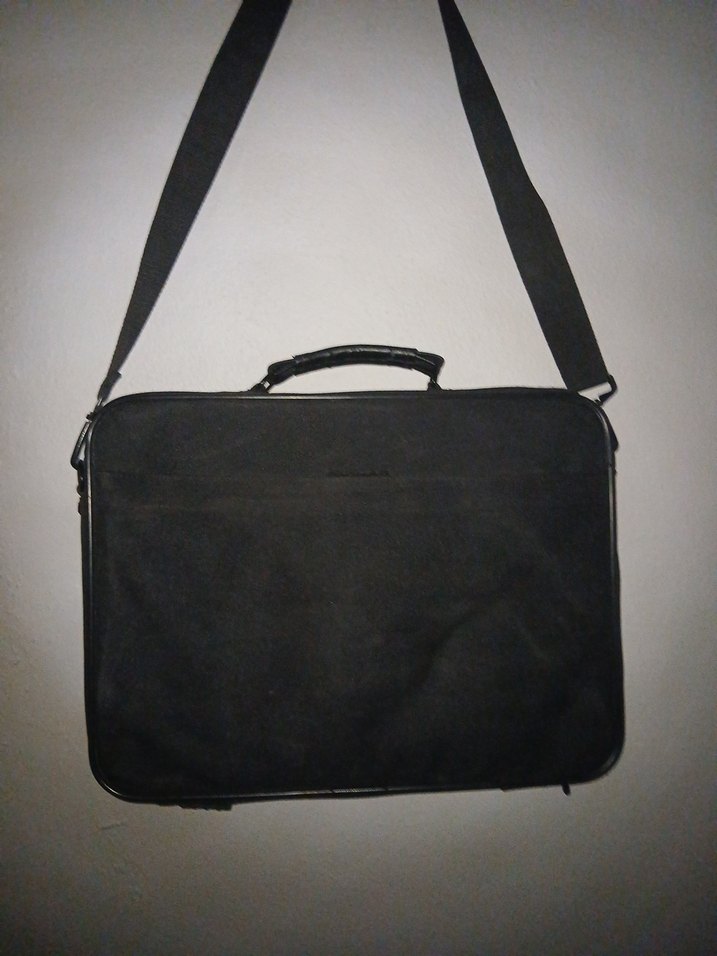 Siyah Deri Kadın Laptop Çantası - Görsel 4