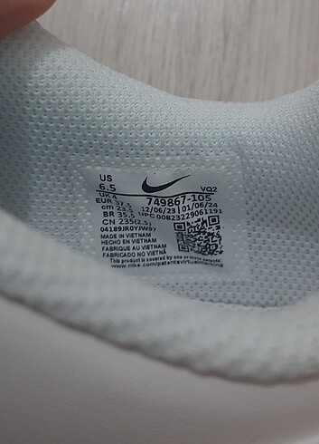 37,5 Beden Nike Court Royale 