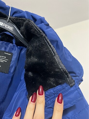 Collezione lacivert şişme mont