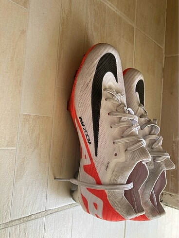 38 Beden Nike krampon