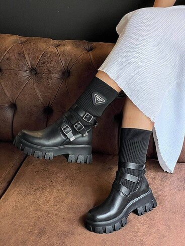 36 Beden siyah Renk PRADA