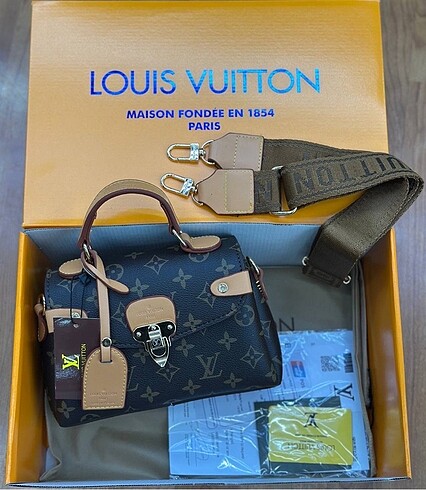 LOUIS VUITTON