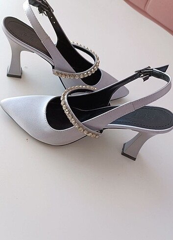 37 Beden mavi Renk Gümüş Taşlı saten topuklu ayakkabı 