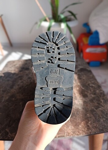 20 Beden altın Renk Kız bebek tüylü astarlı H&m bot