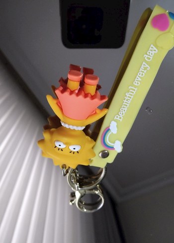 Sarı Lisa Simpson Figürlü Anahtarlık - Görsel 2