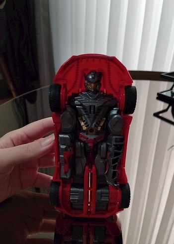 Kırmızı Renkli Oyuncak Araba - Görsel 2