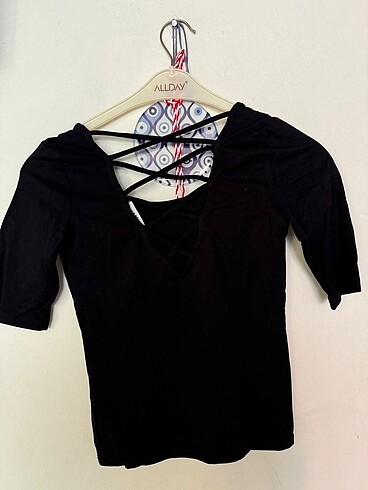 xs Beden Arkası İpli Tshirt