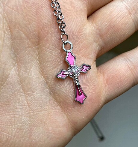 American Vintage Pembe haç kolye