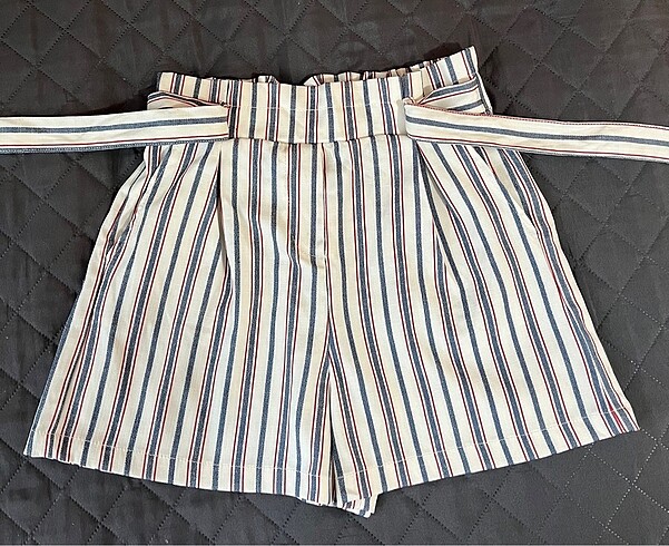 m Beden ten rengi Renk bershka /kuşaklı şort