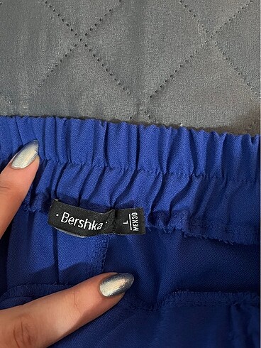 l Beden mavi Renk bershka/kumaş pantolon