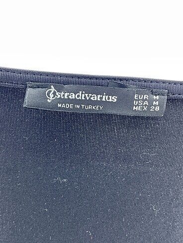 m Beden siyah Renk Stradivarius Bluz %70 İndirimli.