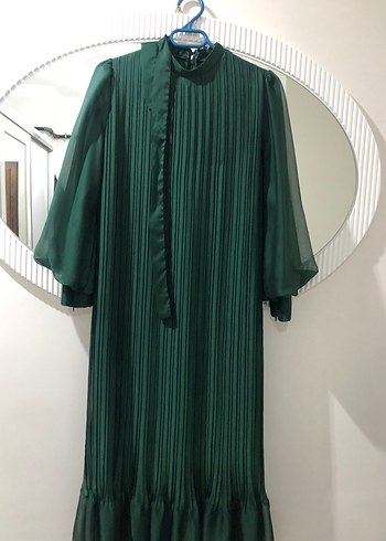 Zara Yeşil Piliseli Uzun Kadın Elbise