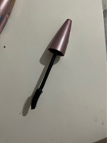  Beden MAYBELLİNE LASH SENSATİONAL WATERPROOF SİYAH MASKARA