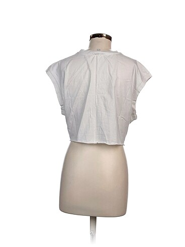 m Beden Twist T-shirt %70 İndirimli.