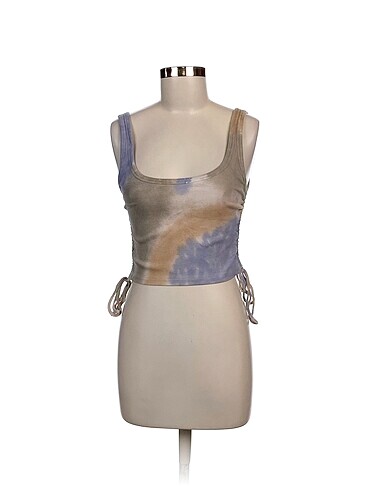 Pull and Bear T-shirt %70 İndirimli.