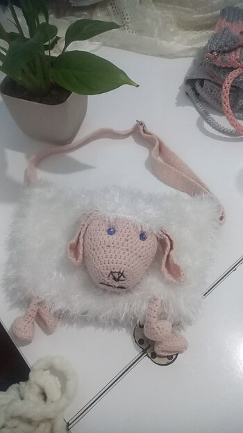 El örgüsü çanta 